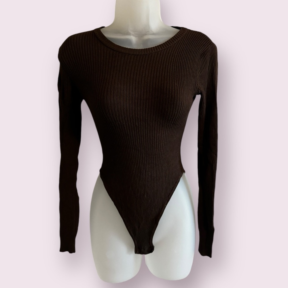 PrettyLittleThing Brown Ribbed Long Sleeve Bodysuit XS Fitted